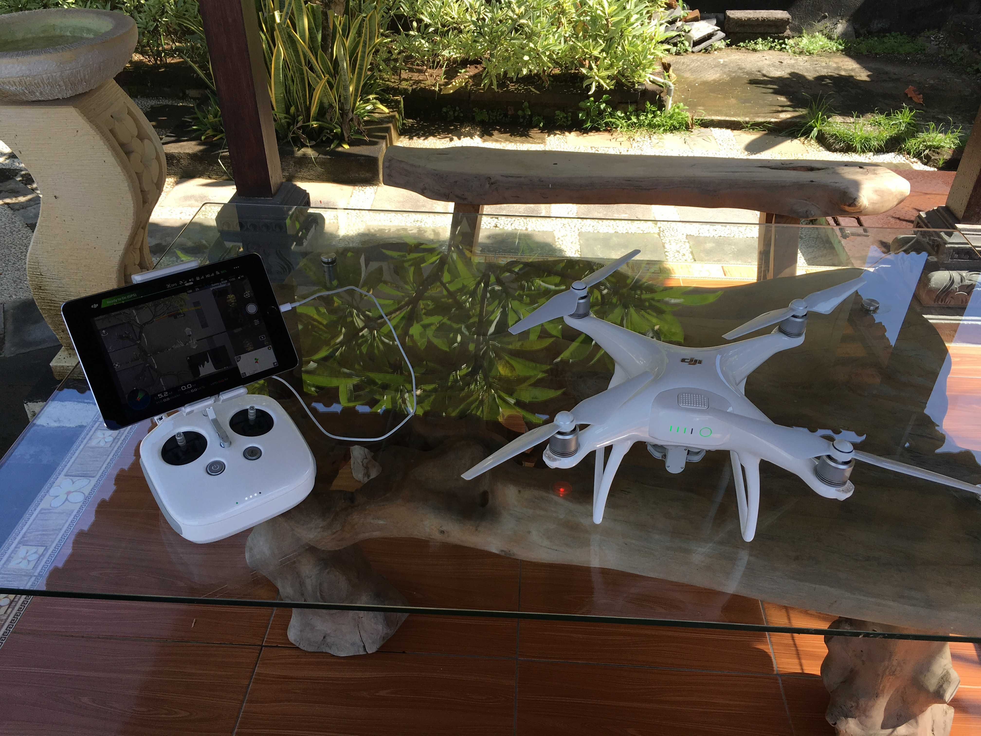 Продам квадрокоптер, дрон, DJI Phantom 4!
