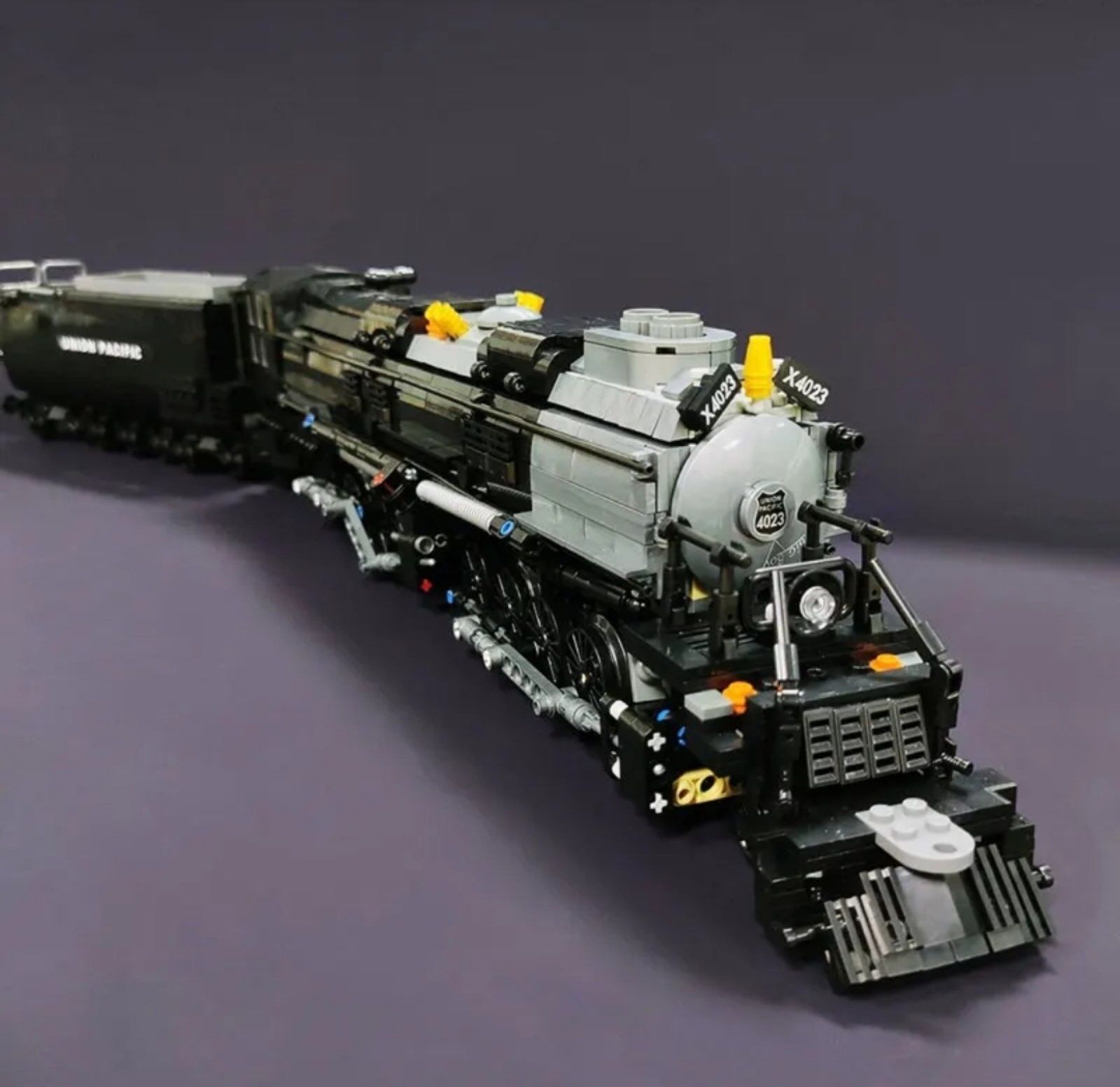 Конструктор локомотив  1в1 Lego железная дорога 1608 шт паровоз поезд