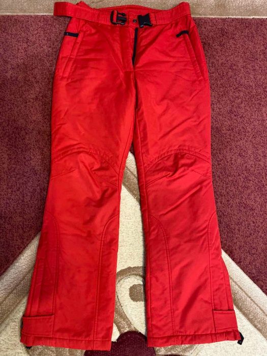 Лижні штани червоного кольору