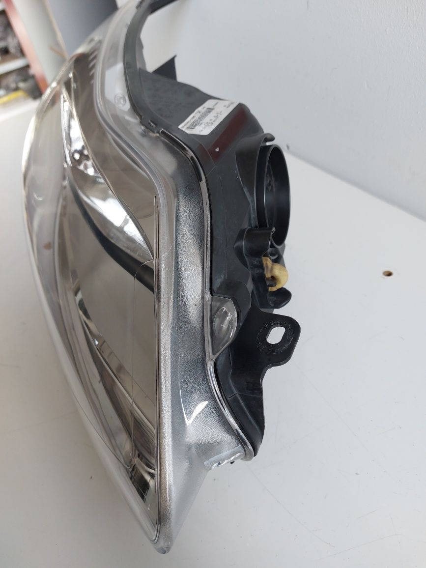 Lampa przednia prawa Ford Focus Mk3 zwykła Europa