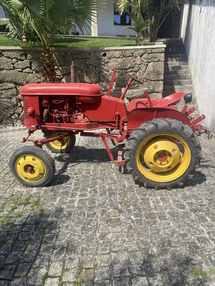 Tractor Massey Fergunson