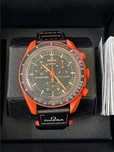 Ekskluzywne Lava SO33O100 - Omega x Swatch Kolekcja