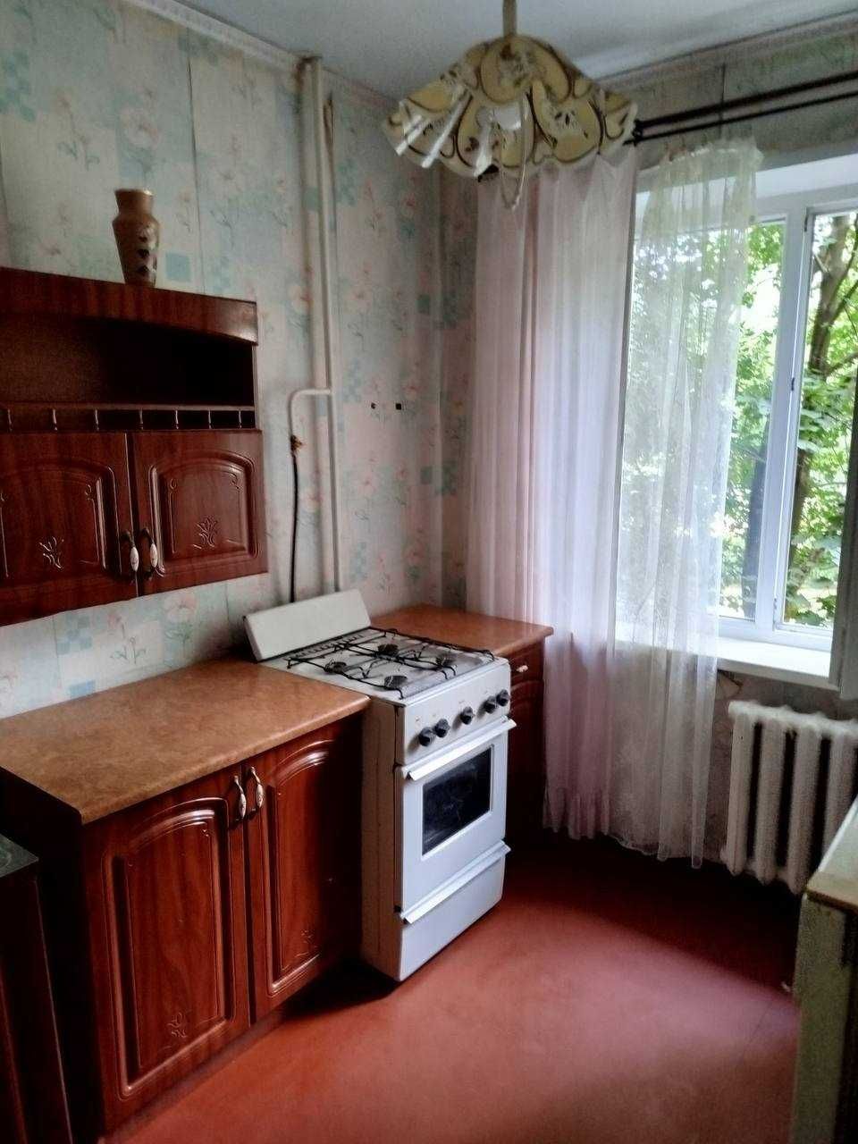 Продам  2-кімнатну квартиру вул. Соборності , район Кільце Косіора