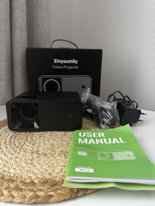 портативний мініпроєктор, призначений для домашнього кінотеатру