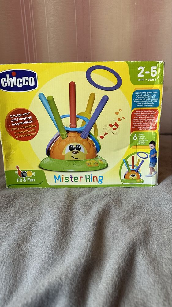 Игрушка Chicco на 2-5 лет ,музыкальная.
