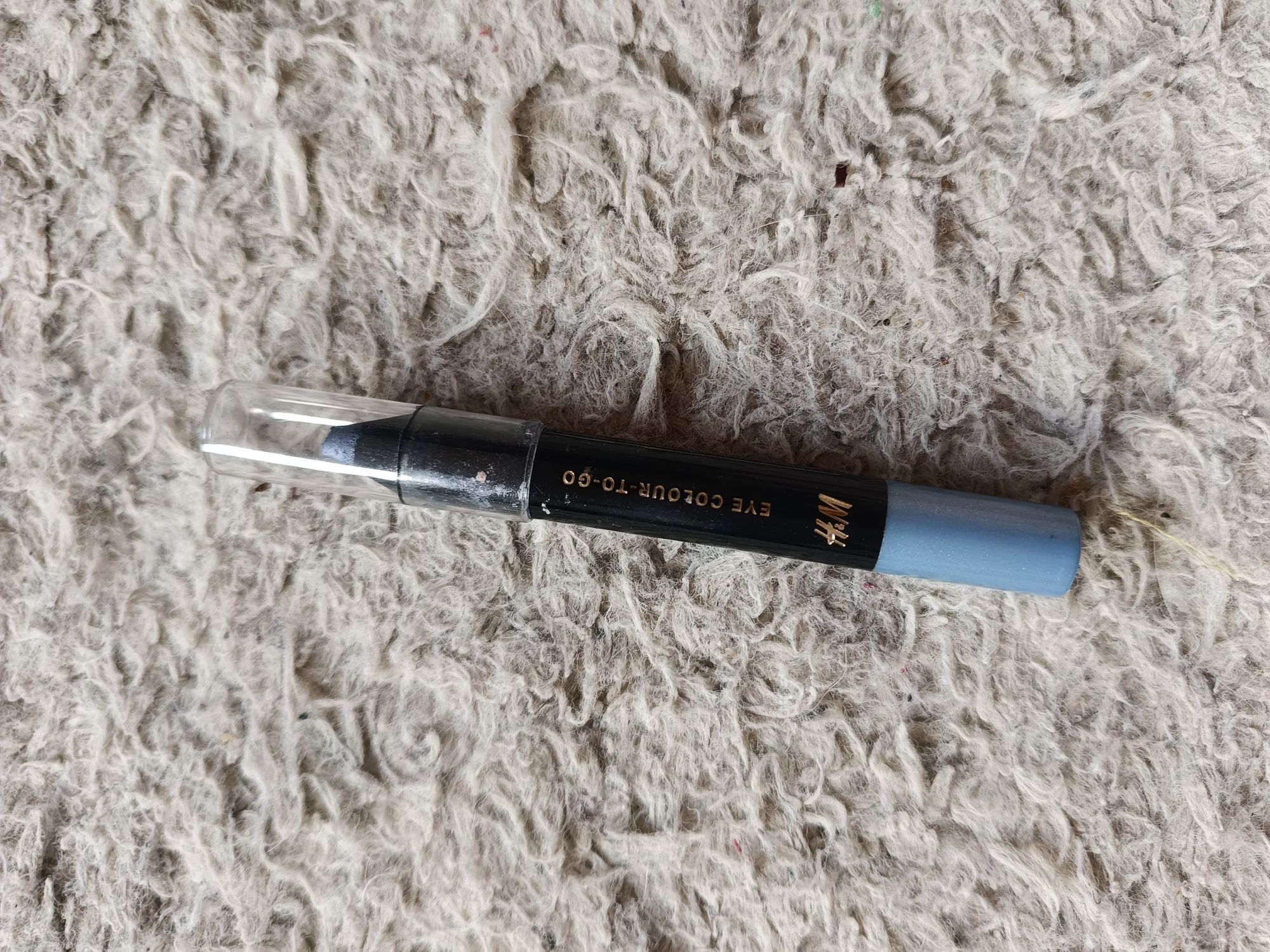Niebieska kredka cień do oczu Eye colour To Go H&M