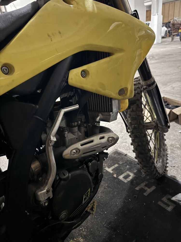 RMZ 250 matriculada 2006