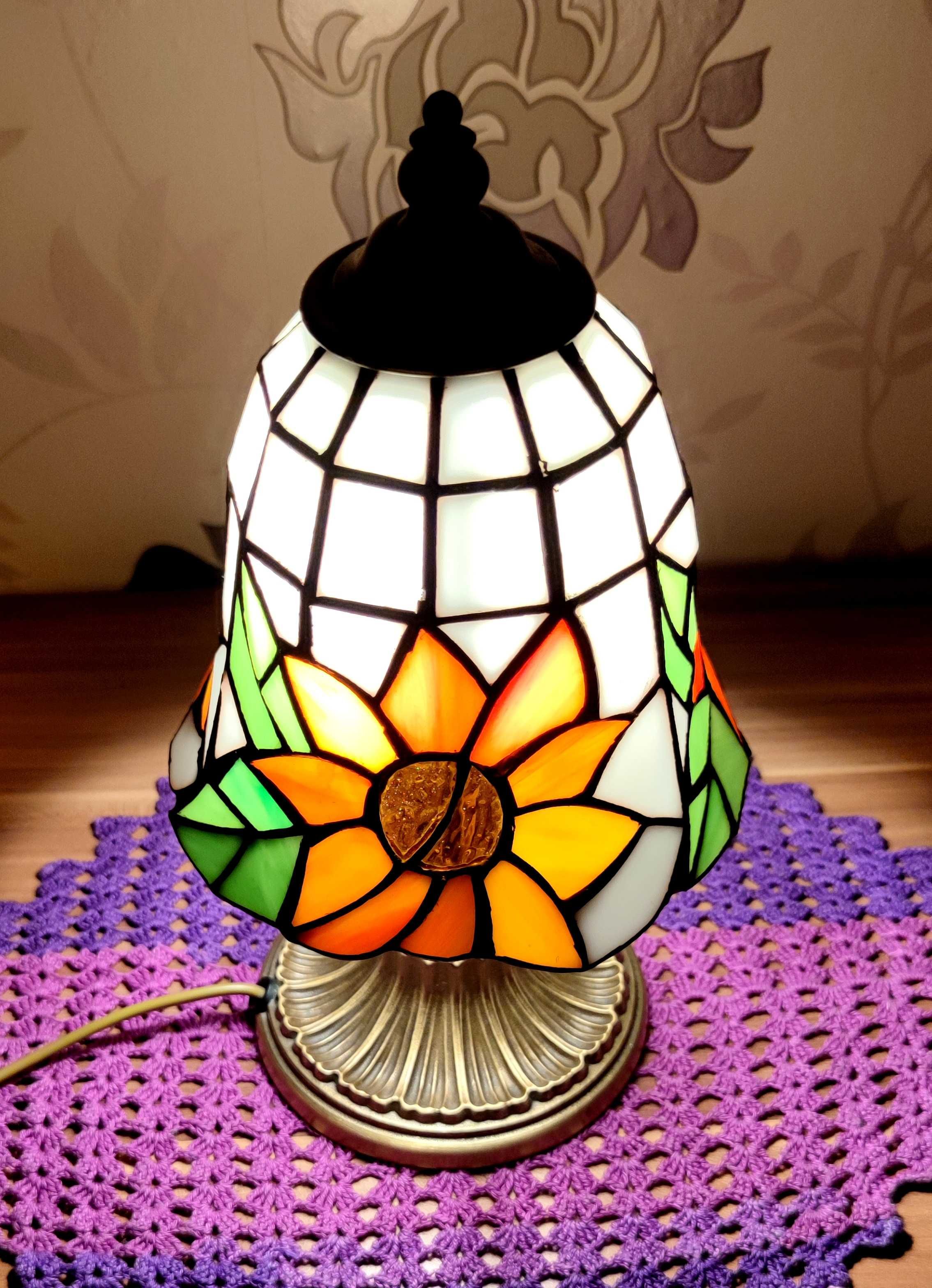 Piękna mała lampka- słoneczniki w stylu Tiffany.