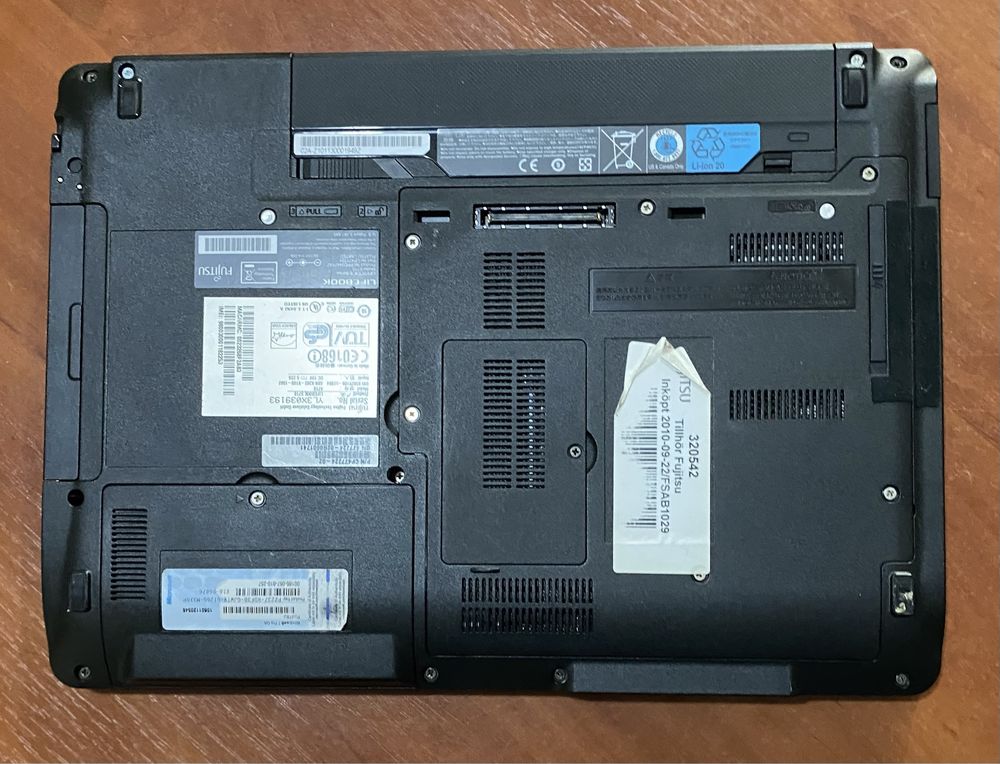ноутбук Fujitsu S710 13.3"/4GB RAM/160GB HDD! N1329