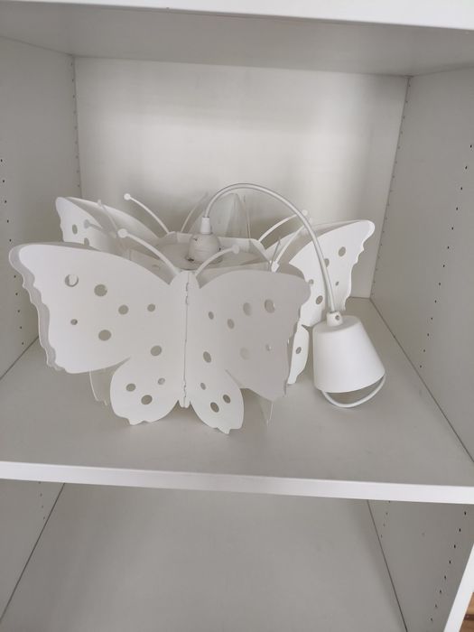 Szafka lampa i krzesło