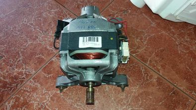 Maquina de Lavar Roupa Ariston AVL85S Peças