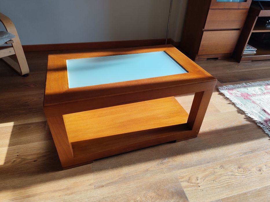 Mesa de centro de sala em cerejeira