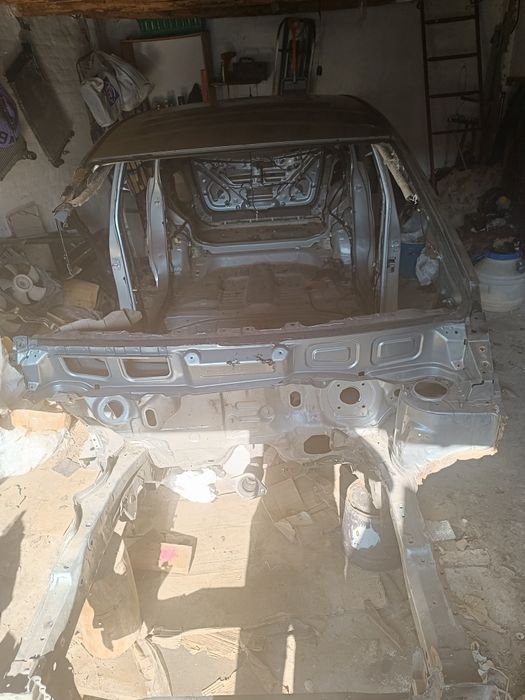 Кузов Тойота Королла Версо 2005-2009 р.