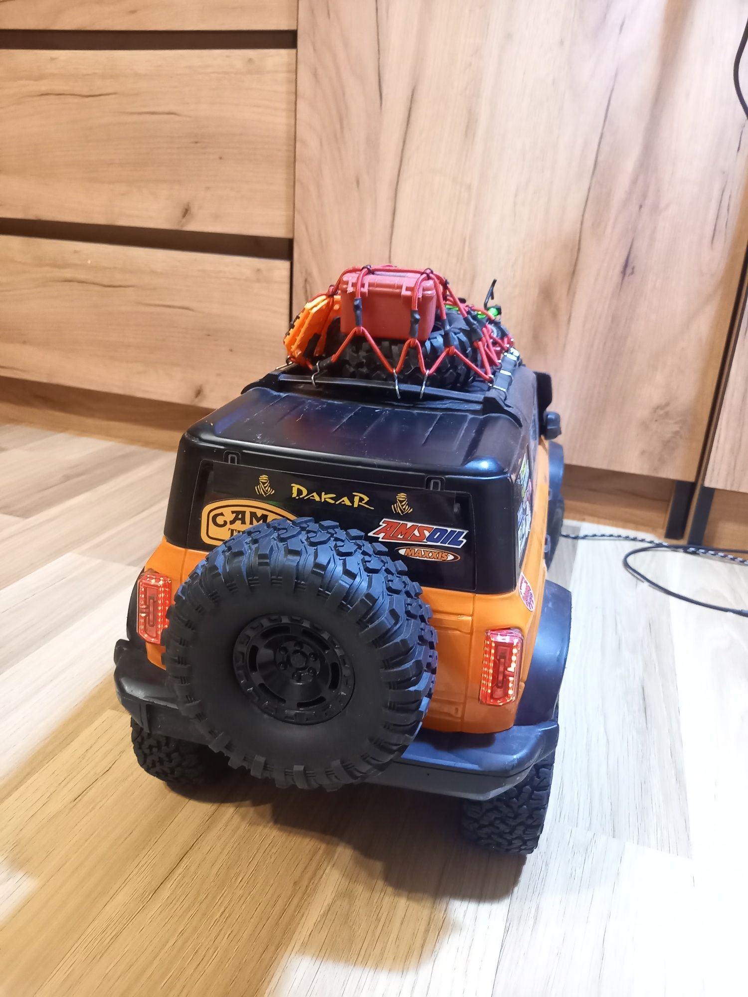 HB toys Beluga Ford Bronco