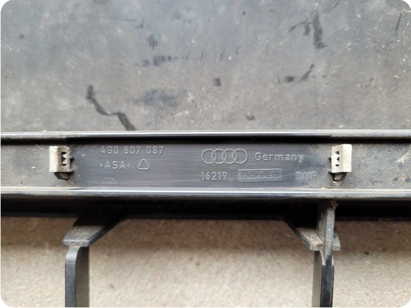 Audi A6 C7 4G Grill atrapa przed lift S-Line