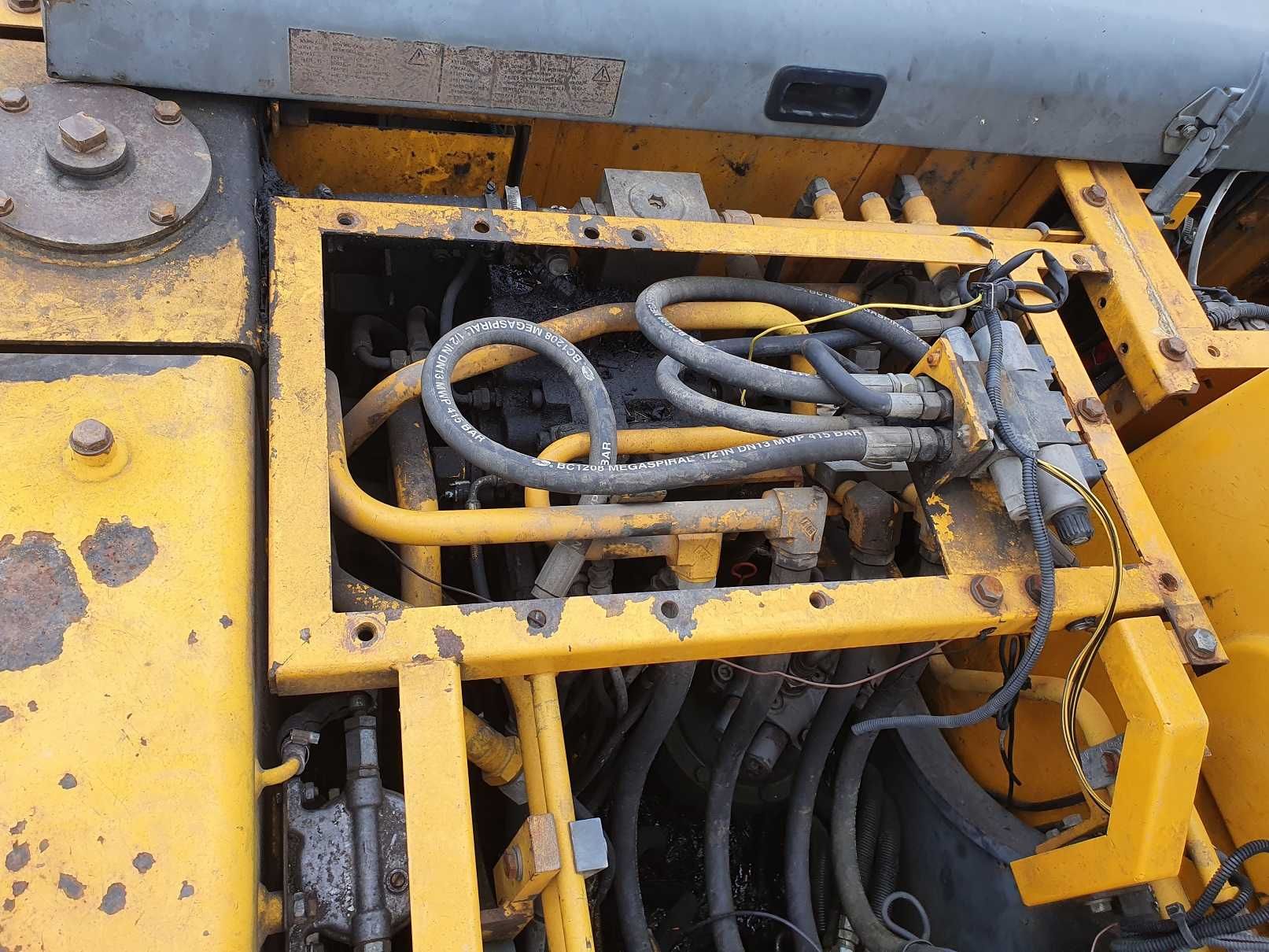 koparka jcb js 130 , 145 , 160 zwrotnica koła zwolnica półoś