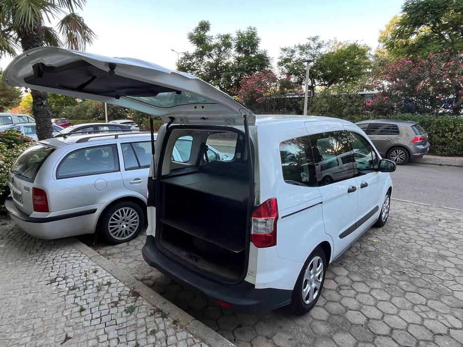 Ford tourneo Courier 1.0 ecoboost 2017 74.000Km 9.250,00