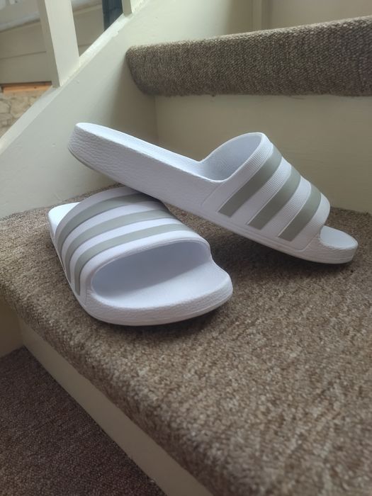 Шльопанці Adidas, 38 розмір