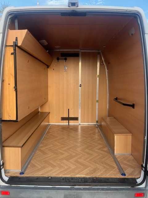 Mercedes Sprinter 313 z Niemiec 4 osob  kamper camper suchy bez zalań