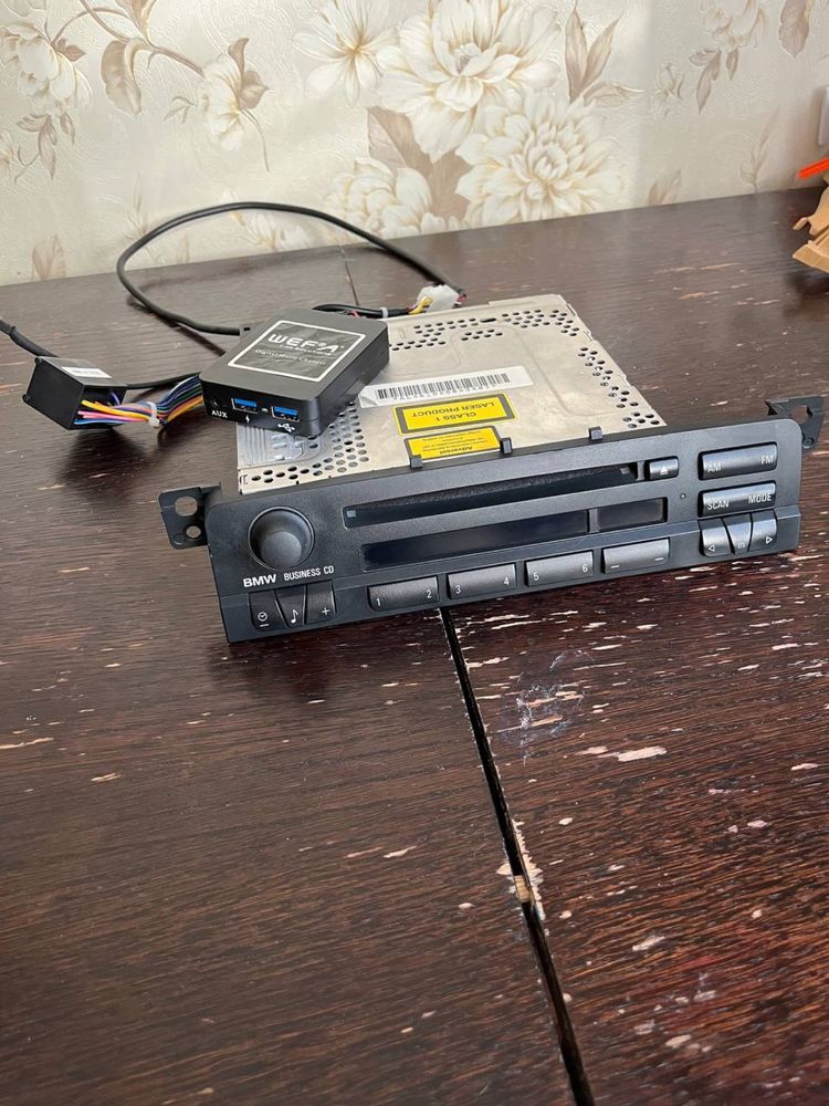 Продам магнітолу BMW e46 оригінал з bluetooth aux адаптером