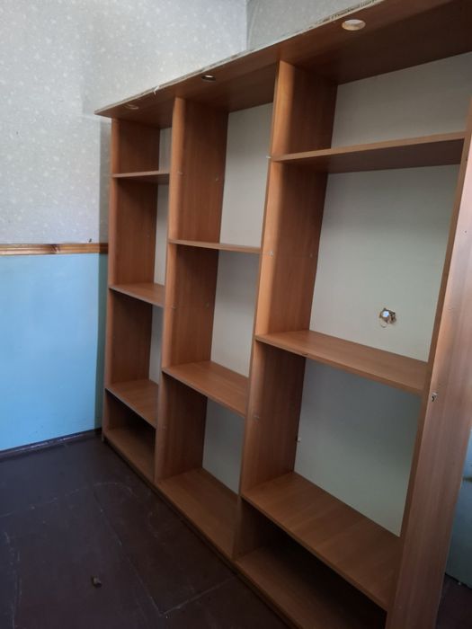 Продам полки в хорошем состоянии для магазина