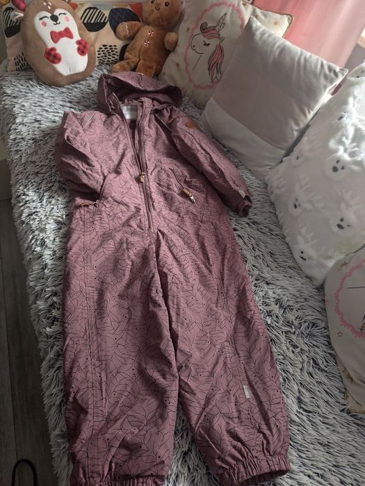 sprzedam kombinezon dla dziewczynki.