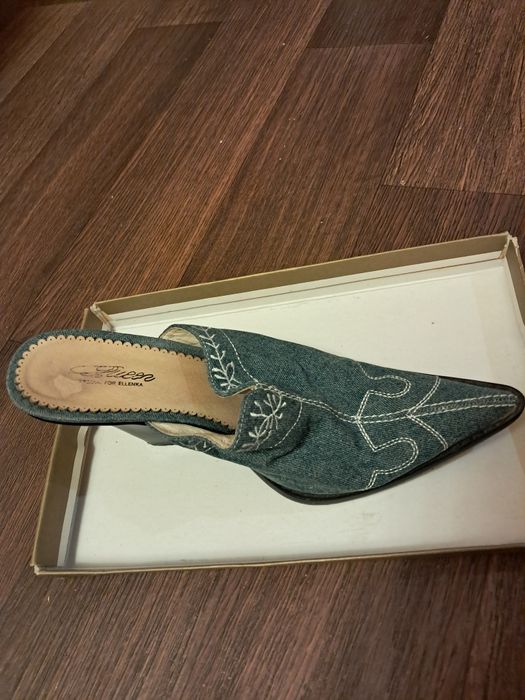 Продам жіночі сабо.