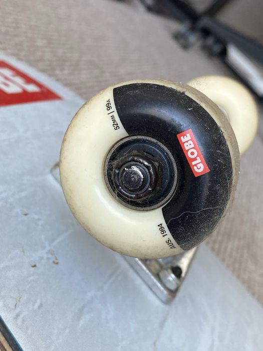 Skateboard Globe