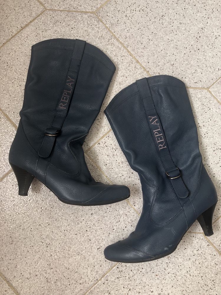 Botas azuis (Replay)