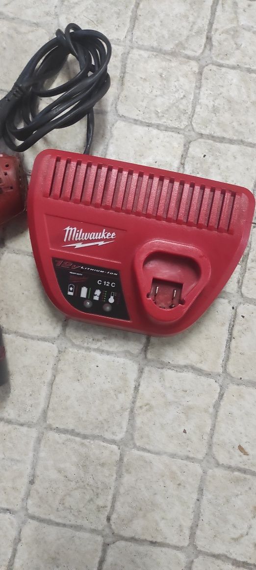 Máquina milwaukee para reparar 2a velocidade falha