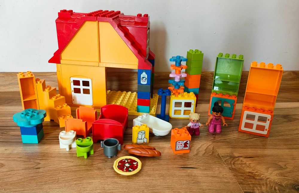 Lego DUPLO domek ludziki meble schody dach
