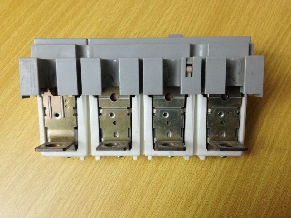 Disparador 4P/3D de 125 Amperes para Disjuntores Compact NS 160/250