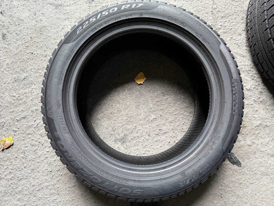 Шини зима 225/50/R17 Pirelli Sottozero 3 Run Flat