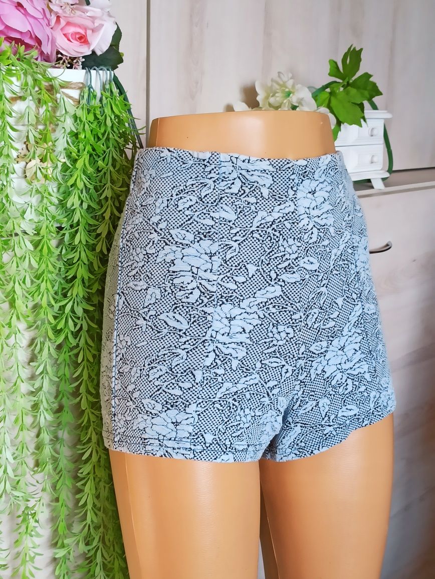 Sg Krótkie spodenki damskie 34 , 36 , XS , S spodenki , szorty 34 , 36