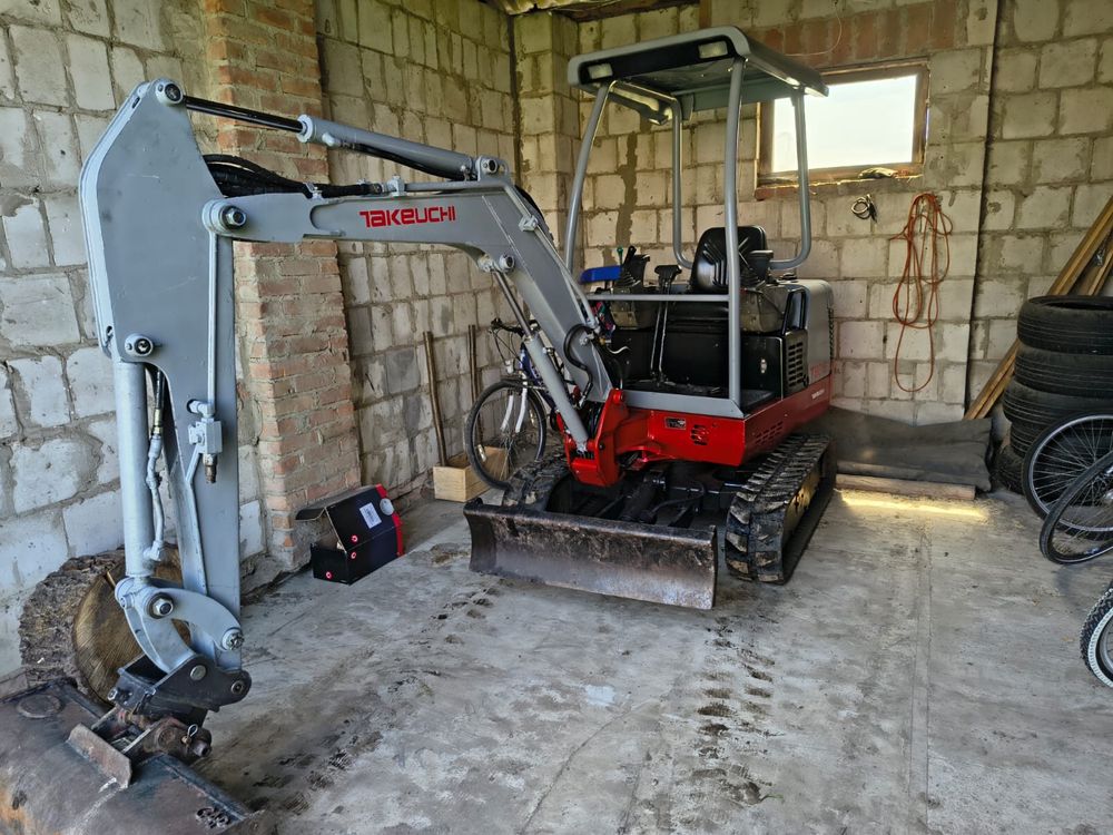 Minikoparka takeuchi TB 016