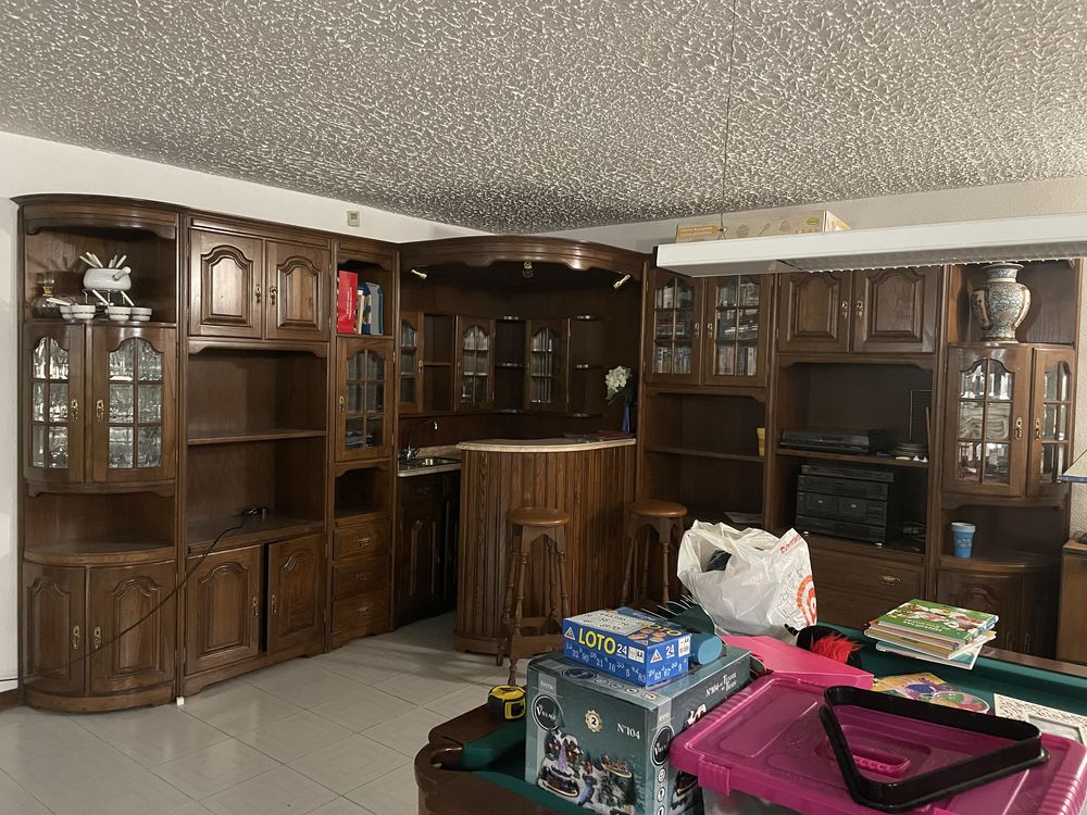 Bar antigo de canto – Ideal para sala de jogos ou espaço acolhedor