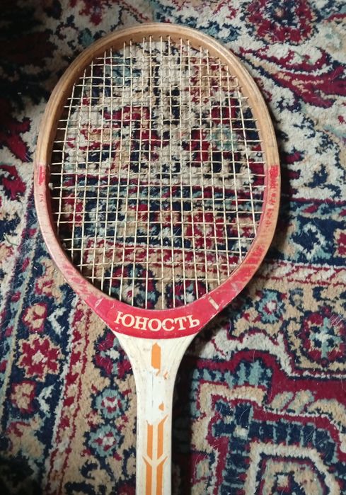 Ракетка для великого тенісу