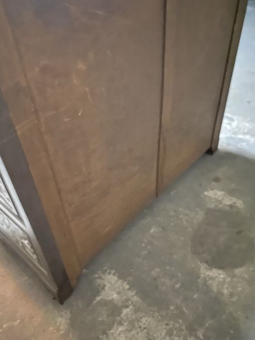 Comoda antiga madeira trabalhada