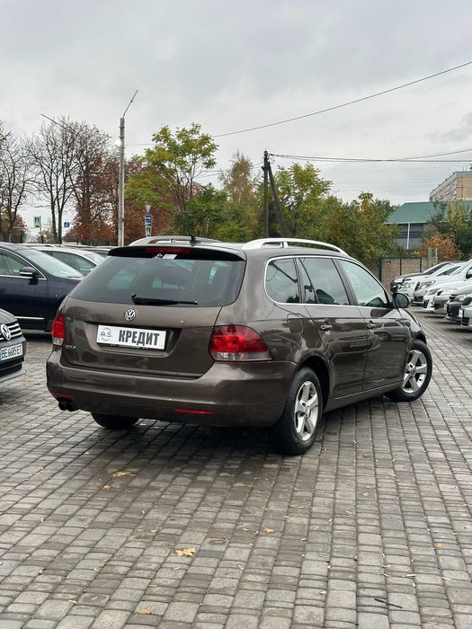 Продам Volkswagen Golf VI 2011 рік можлива розстрочка,кредит,обмін!