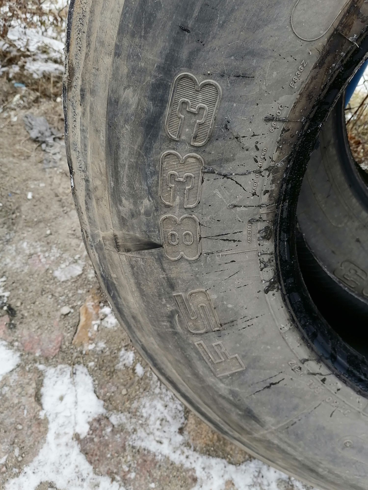 13r22.5 Firestone fs833