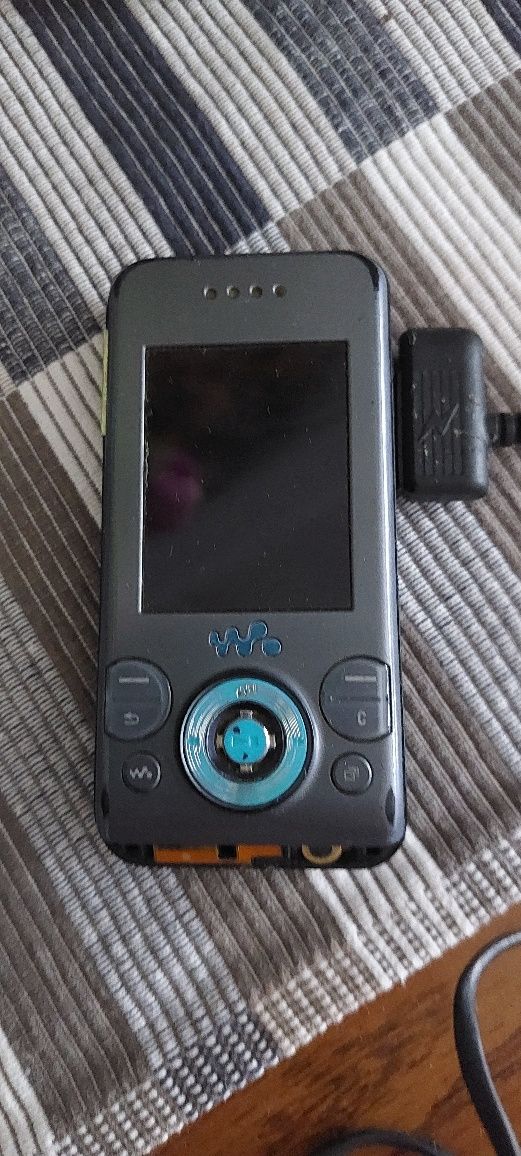 Telefony 4 sztuki