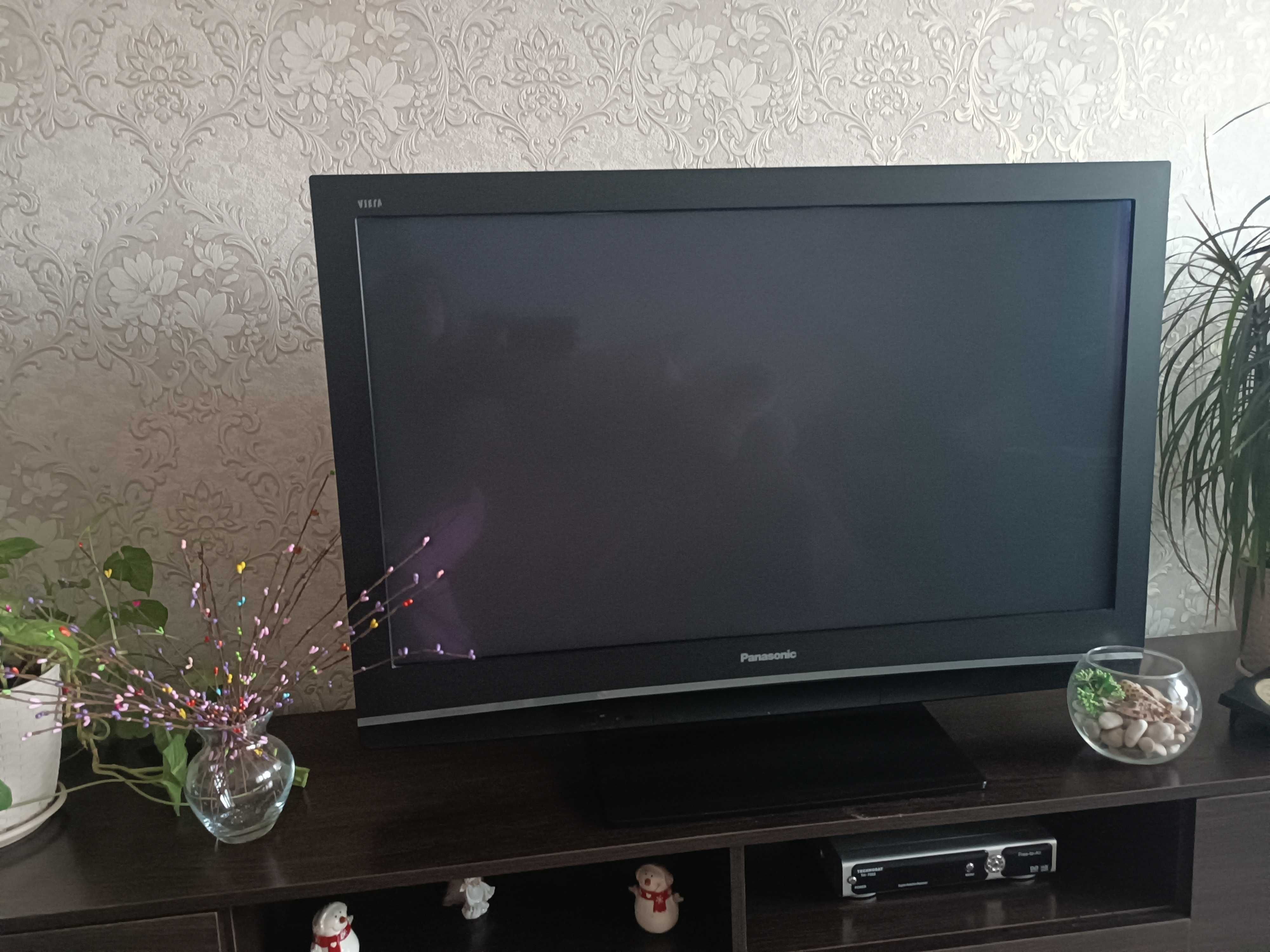 Плазмовый телевизор Panasonic Viera 42 дюйма