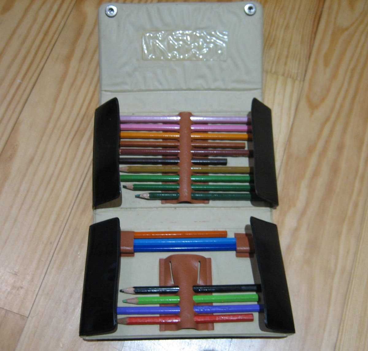 Estojo Vintage de lápis de cor antigo e de coleção