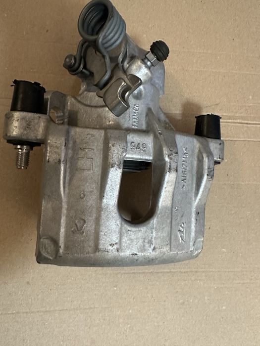 Zcisk hamulcowy Ford Focus MK II tył lewy