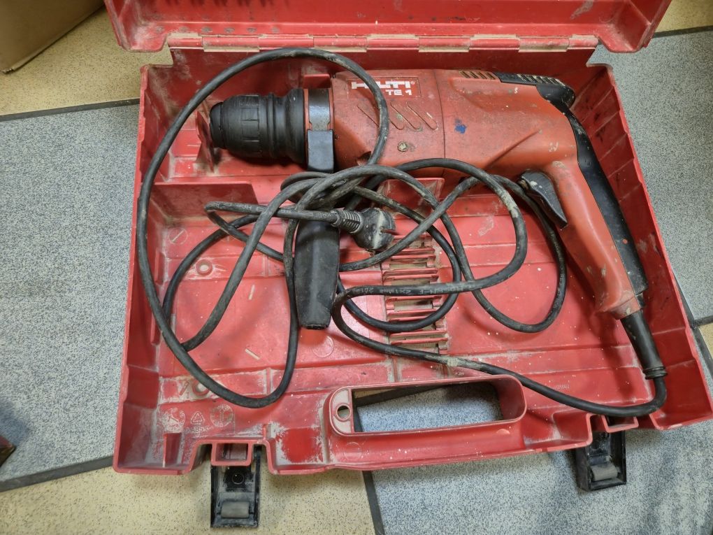Wiertarka Hilti w etui