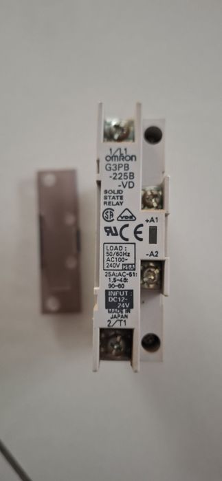omron g3pb-225b-vd przekaźnik półprzewodnikowy