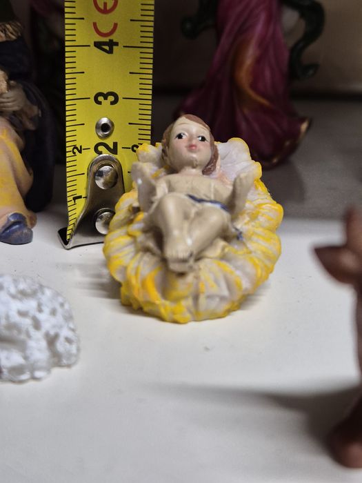 Figurki bożonarodzeniowe do szopki żłóbka 11 sztuk, do 9 cm