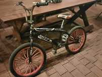 BMX firmy SHET czarno-czerwony