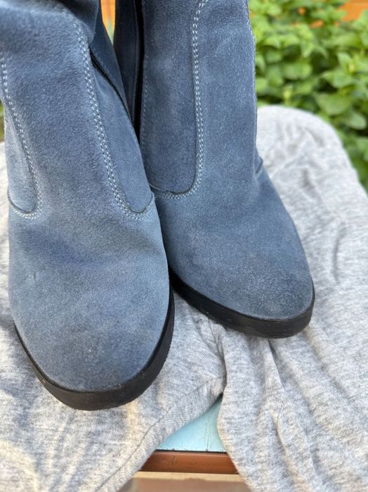 Замшеві чоботи джинсового кольору 37р.