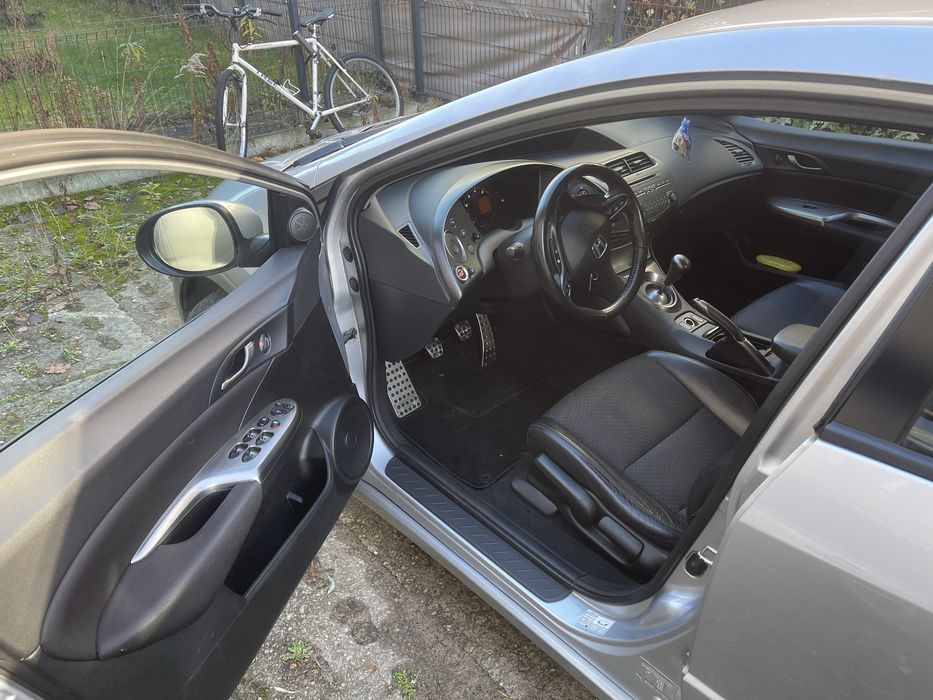 Honda civic (ufo) 1.8 140km